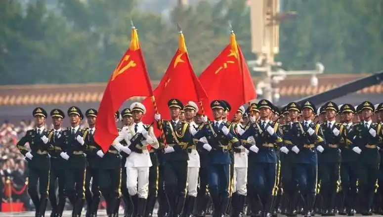 百年回响，铭记历史：从“萤火”到“老鬼”，中国青年如何接续信仰之光？(图2)